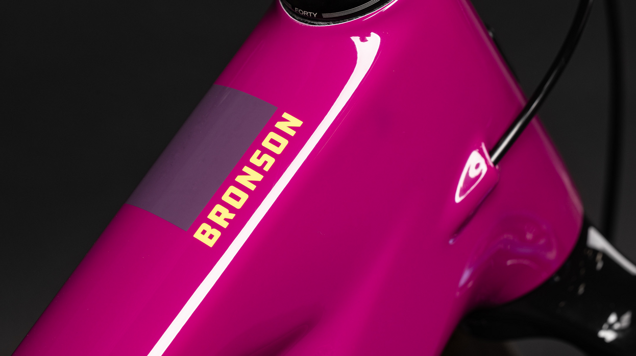 Bronson CCCarbon 6d3b6fc1 2bcb Be92 B82c30d5d128
