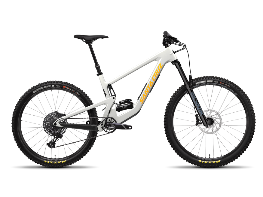 MY24 Bronson C R GlossChalkWhite 02a25457 C4c5 4e22 9bc2 F708ab2a6939